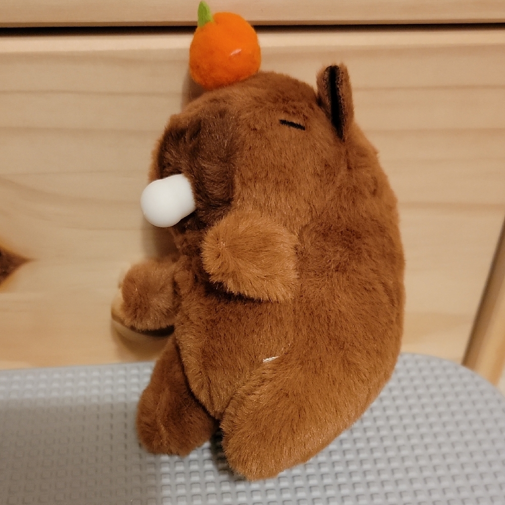 Plush Capybara Pendant Toy With Bubble And Peach With Giggle Sound